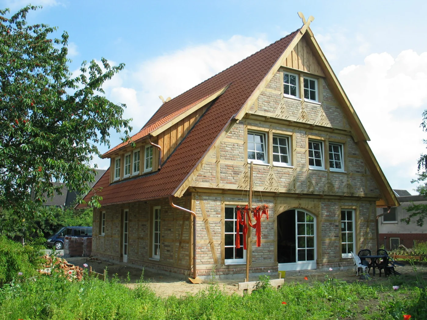 Ein traditionelles Fachwerkhaus mit recycling Backstein