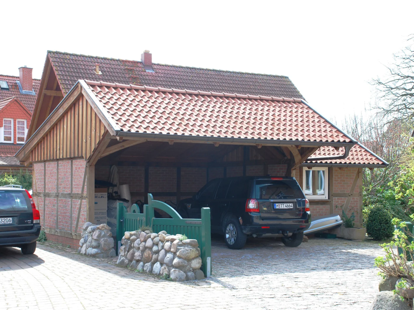 Eine kleine Fachwerkremise mit angebauter Gerätekammer