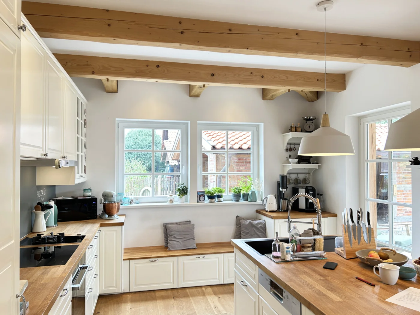 Kücheninsel und Sitzbank