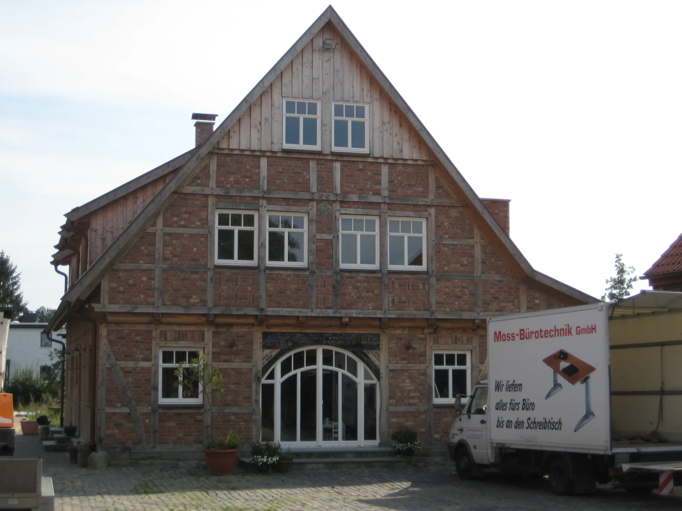 Ein Fachwerkhaus mit ausgebautem Spitzboden