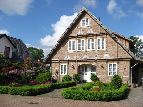 Dieses Fachwerkhaus bewahrt einen traditionellen Charme